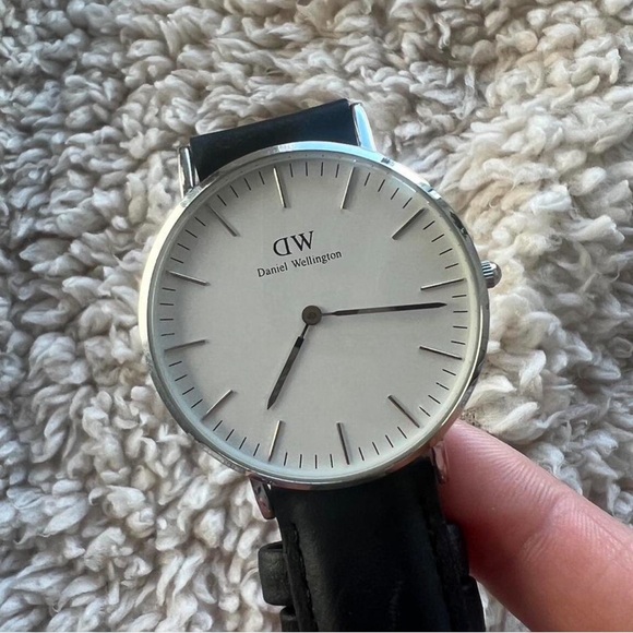 Daniel Wellington classic watch - Picture 2 of 7